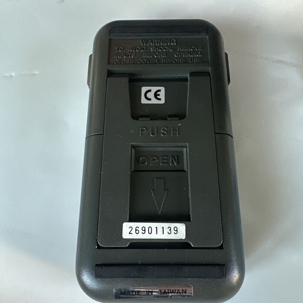 BK Capacitance Meter Model 810B - Picture 2 of 5